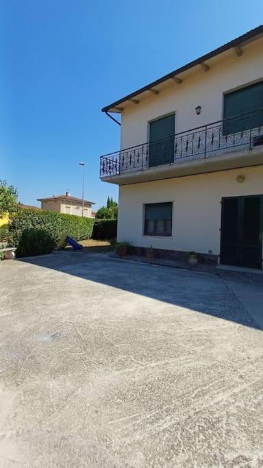 Casa Vacanze Luisa Lazzeretto Bagian luar foto