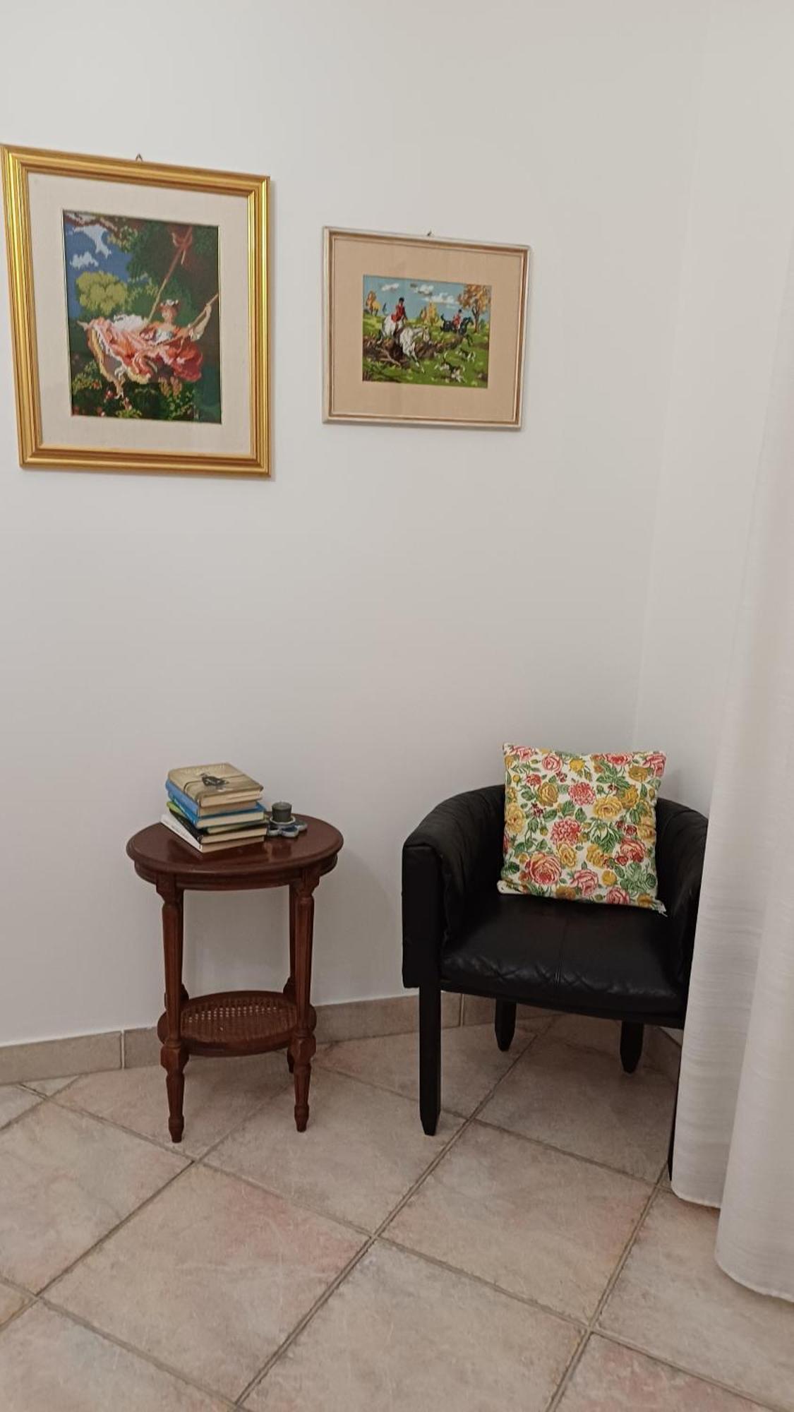 Casa Vacanze Luisa Lazzeretto Bagian luar foto